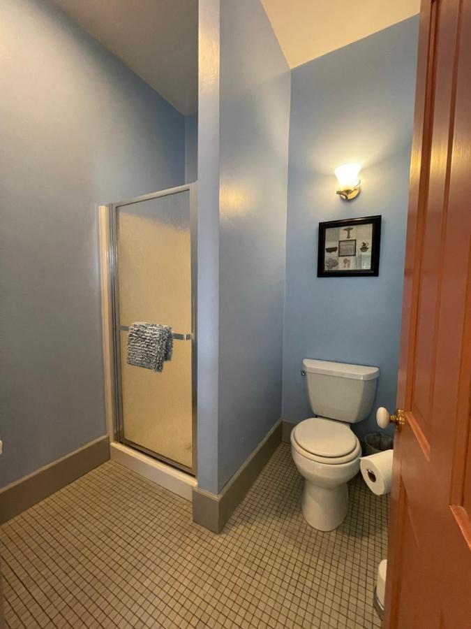Carriage House Bed & Breakfast ウィノナ エクステリア 写真