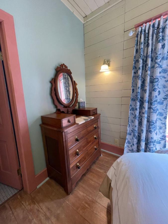 Carriage House Bed & Breakfast ウィノナ エクステリア 写真
