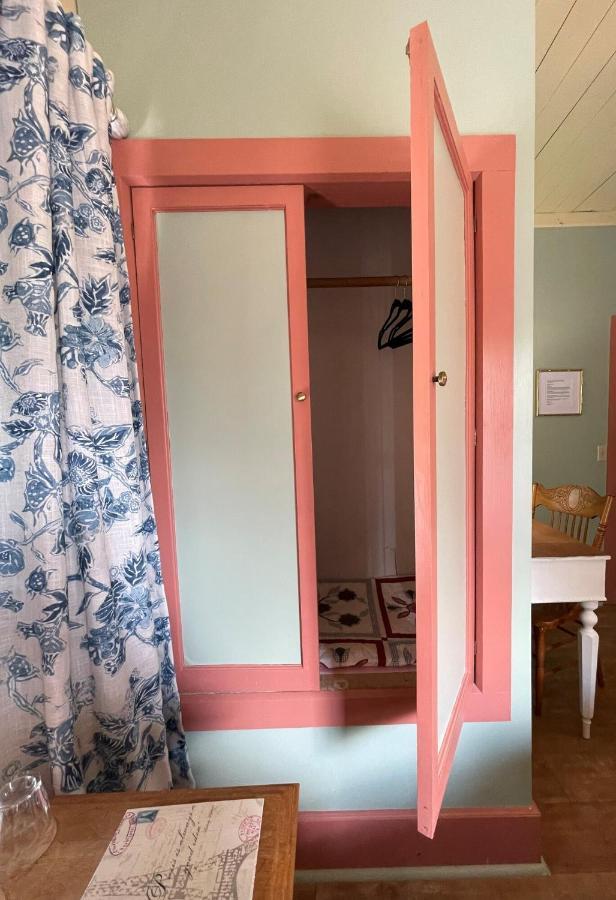 Carriage House Bed & Breakfast ウィノナ エクステリア 写真