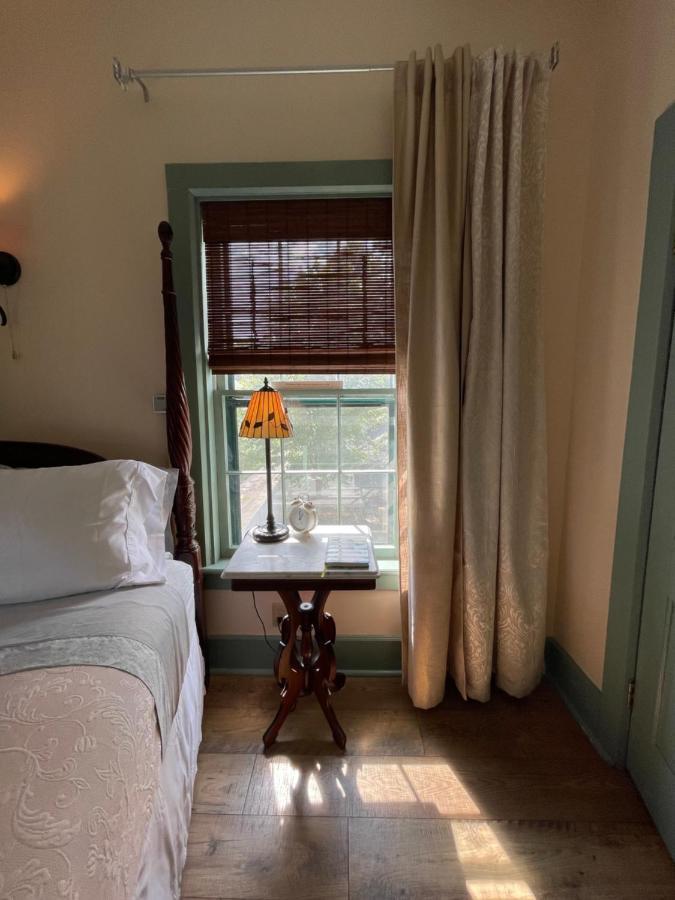 Carriage House Bed & Breakfast ウィノナ エクステリア 写真