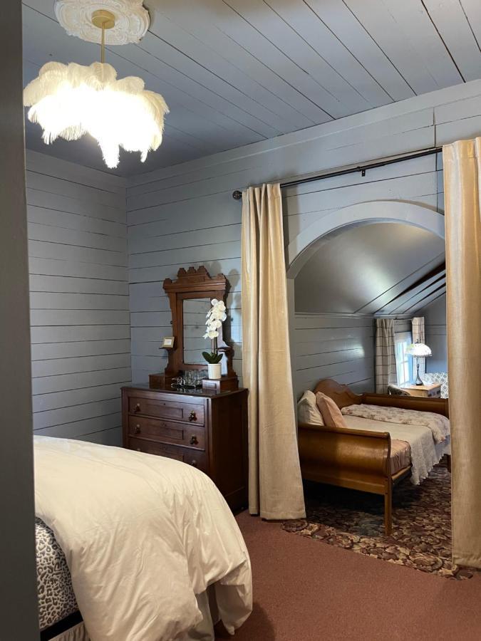 Carriage House Bed & Breakfast ウィノナ エクステリア 写真