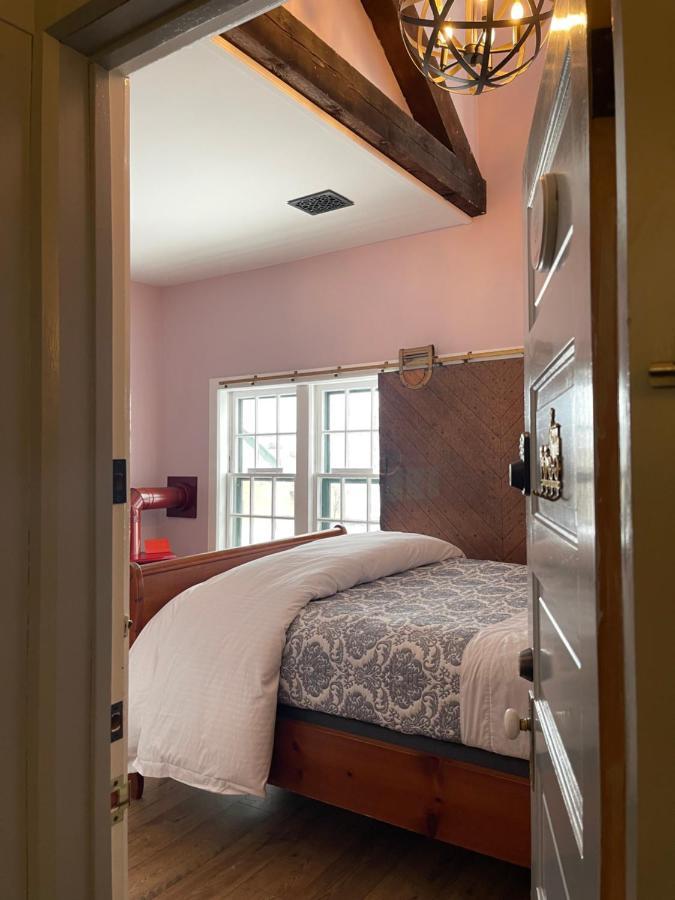 Carriage House Bed & Breakfast ウィノナ エクステリア 写真
