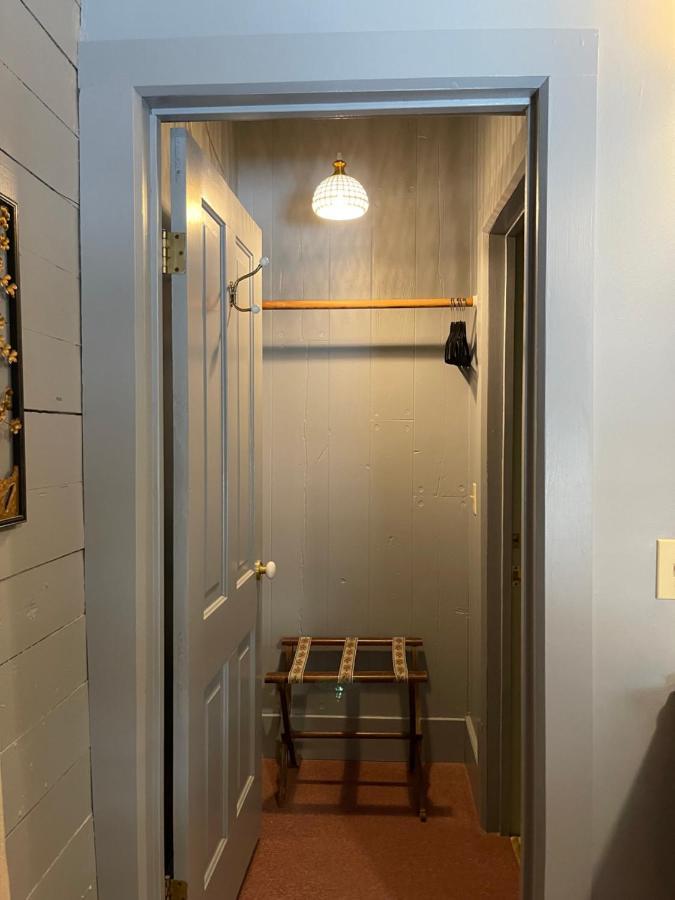 Carriage House Bed & Breakfast ウィノナ エクステリア 写真