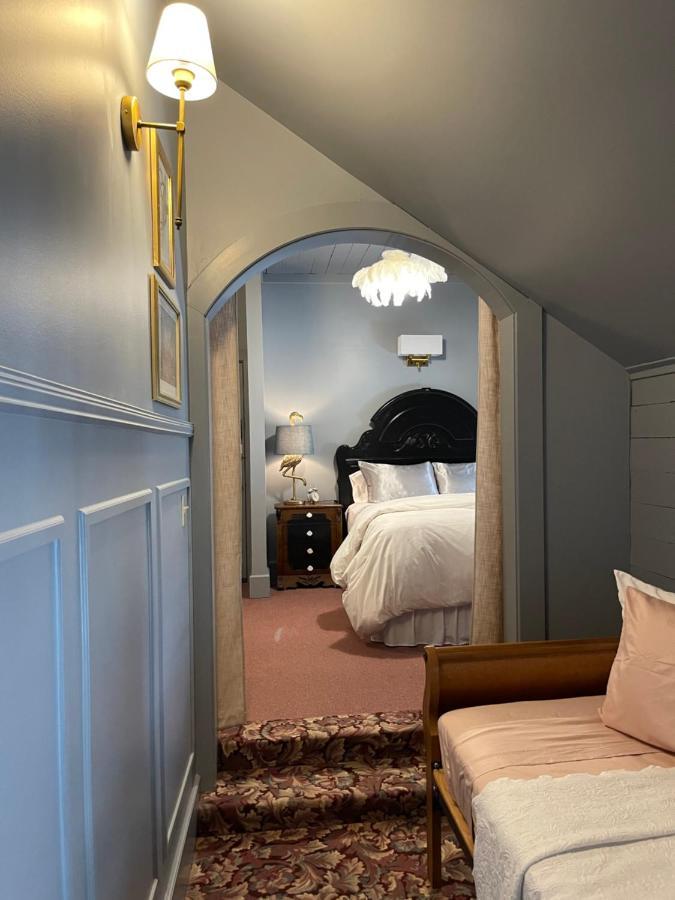 Carriage House Bed & Breakfast ウィノナ エクステリア 写真