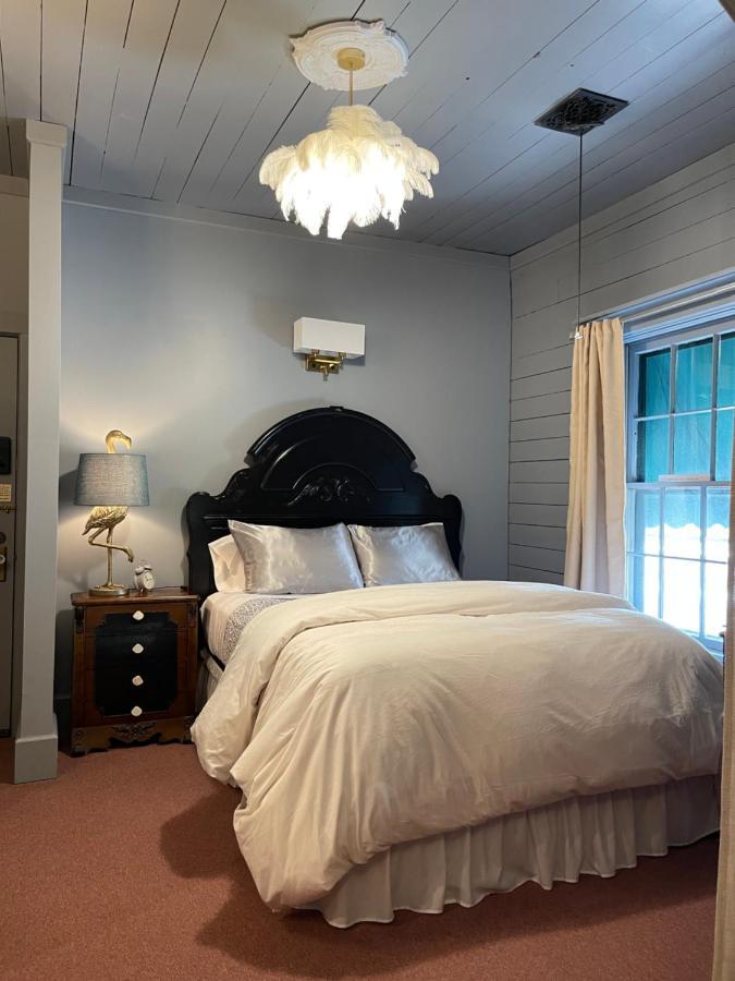 Carriage House Bed & Breakfast ウィノナ エクステリア 写真