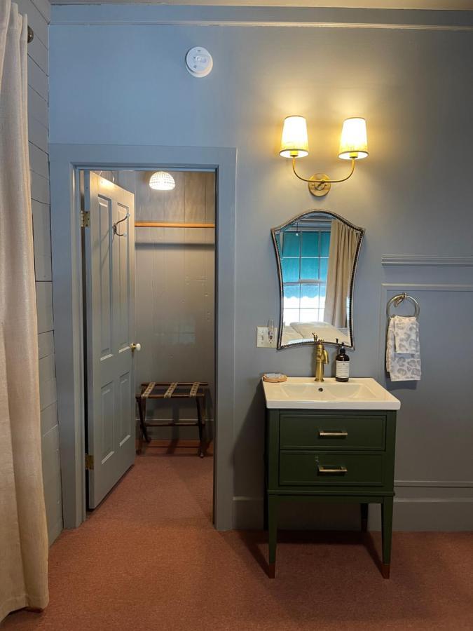 Carriage House Bed & Breakfast ウィノナ エクステリア 写真