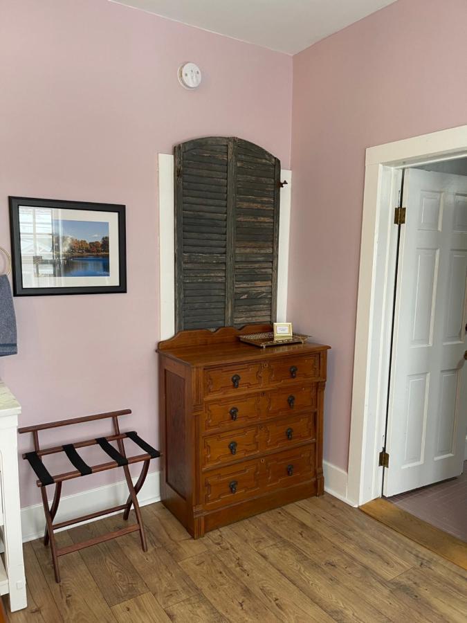 Carriage House Bed & Breakfast ウィノナ エクステリア 写真