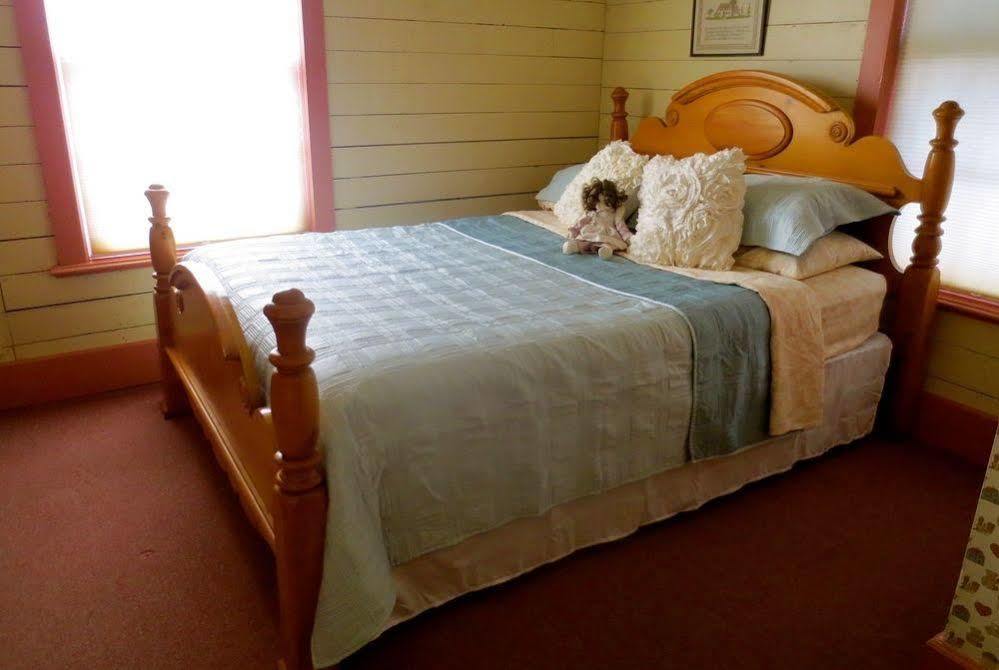 Carriage House Bed & Breakfast ウィノナ エクステリア 写真