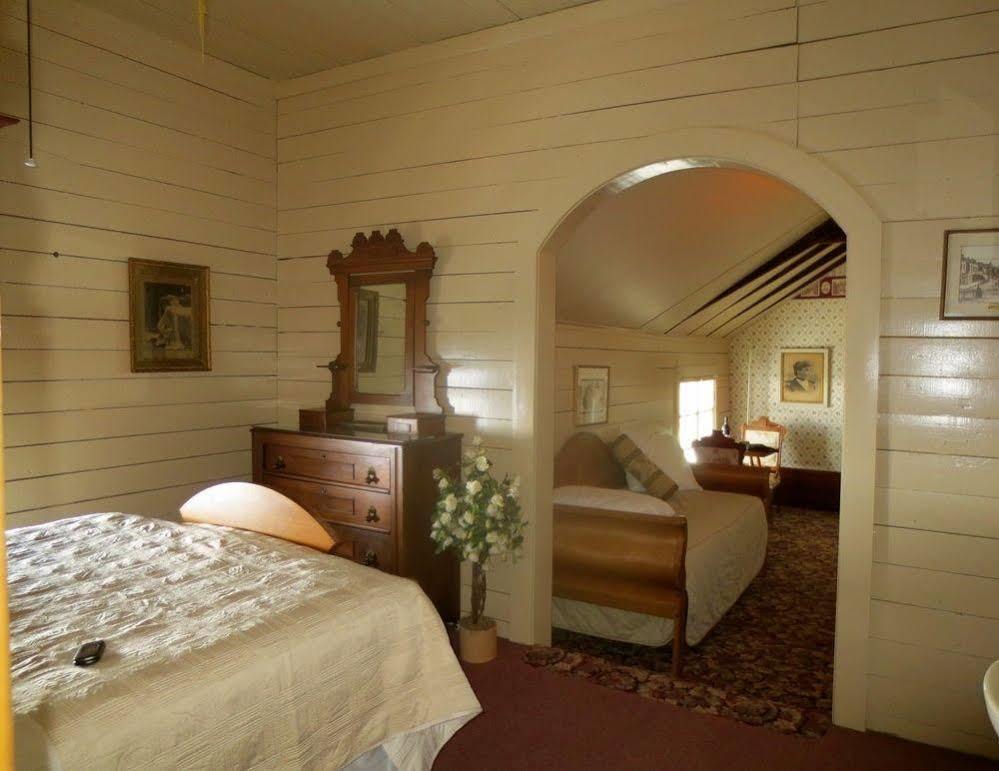 Carriage House Bed & Breakfast ウィノナ エクステリア 写真